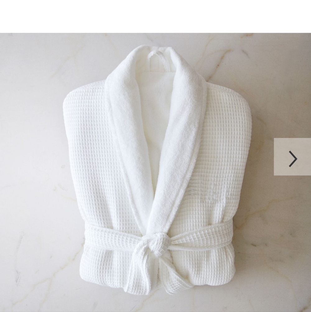 Pottery Barn White Waffle Knit Bathrobe Small Cotton new With Tags